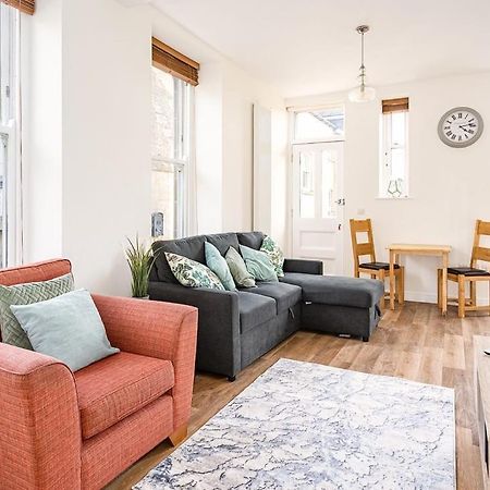 Spacious 2 Bedroom House With Stunning Views Bath Exteriör bild